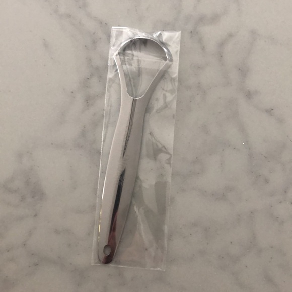 Guru Nanda Tongue Scrapper. Never opened. Silver. - Picture 2 of 2